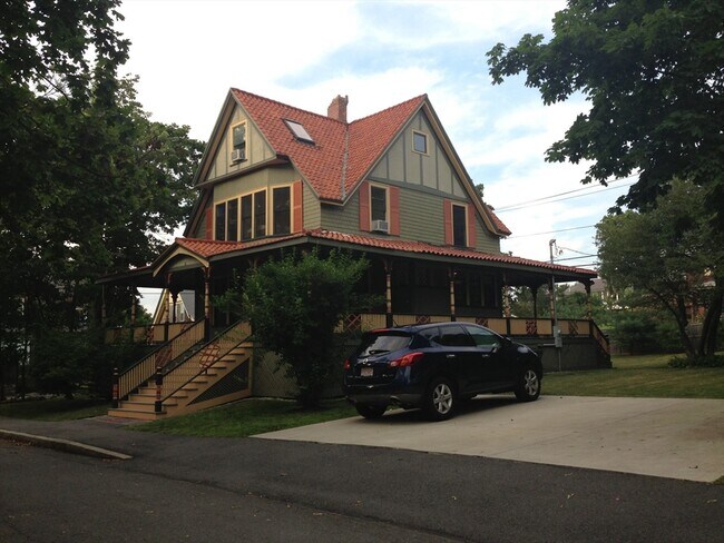 Primary Photo - 4 Phillips Rd