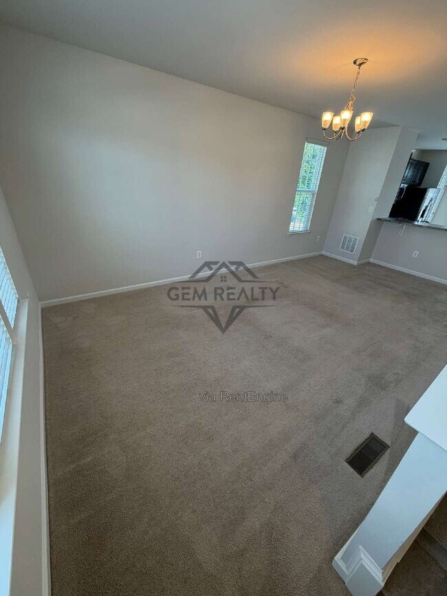 Building Photo - 501 Rolling Valley Dr