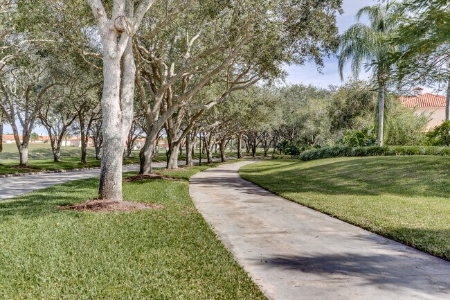 Building Photo - 5060 Harmony Cir