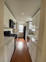 Building Photo - 37 Colonel Bell Dr