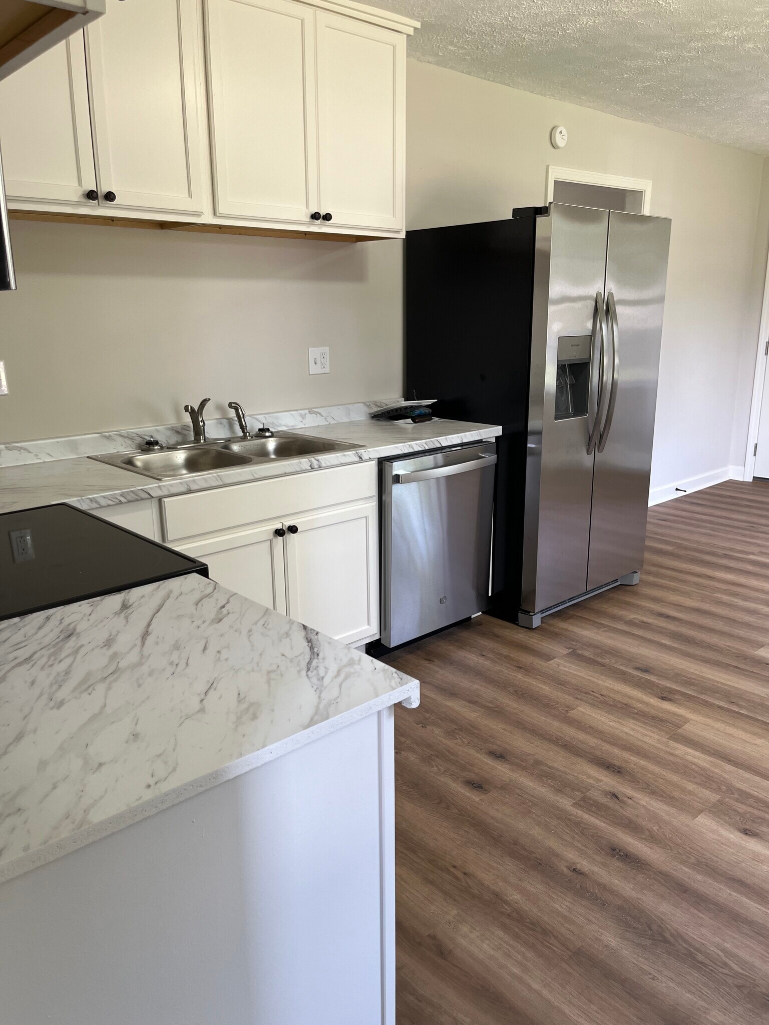 Kitchen - 116 Bradley Cir