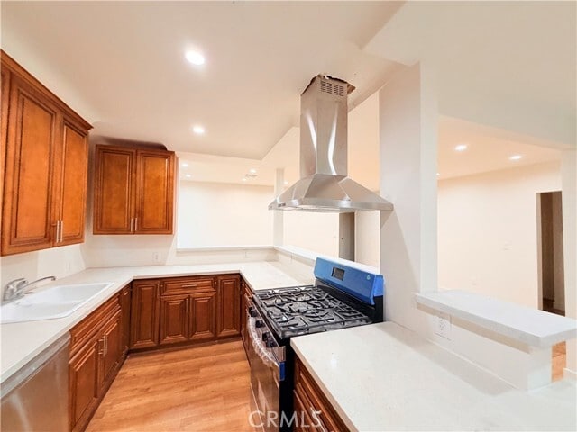 Building Photo - 11104 Oxnard St