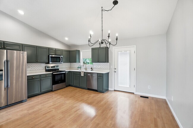 Building Photo - 3749 Sugarberry Dr