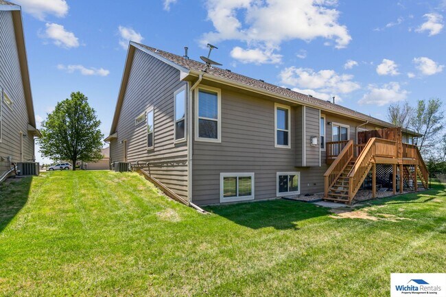 Building Photo - 11602-11604 Summerfield