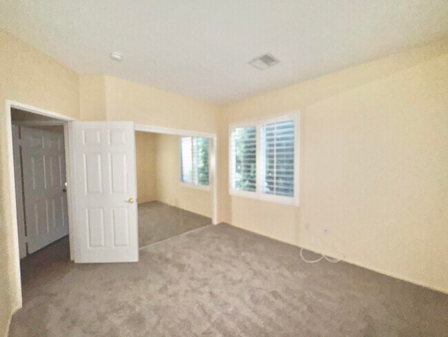Building Photo - 78817 Abalone Way