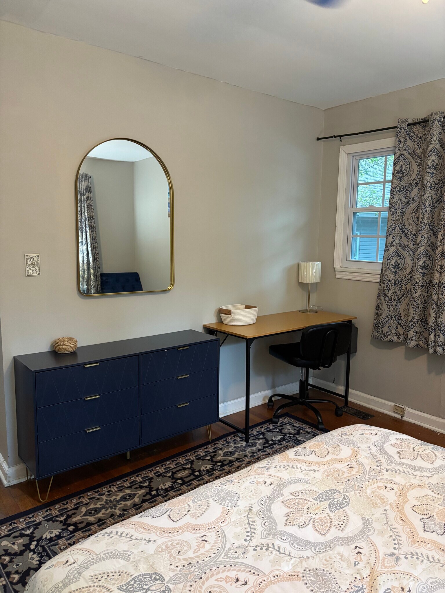 Building Photo - 512 S 3rd St