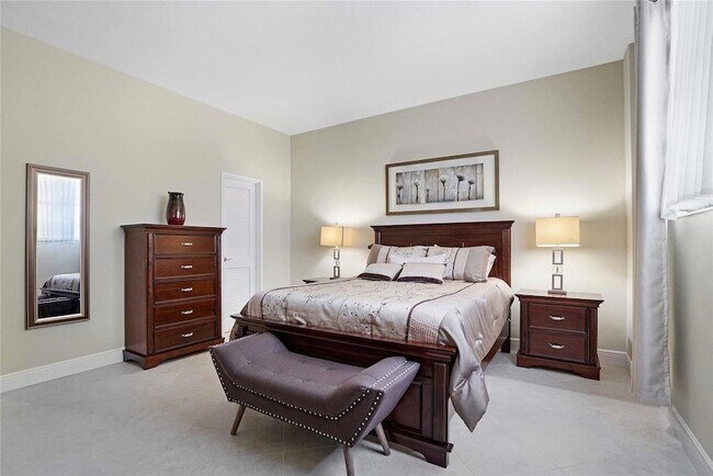 Building Photo - 4250 Galt Ocean Dr