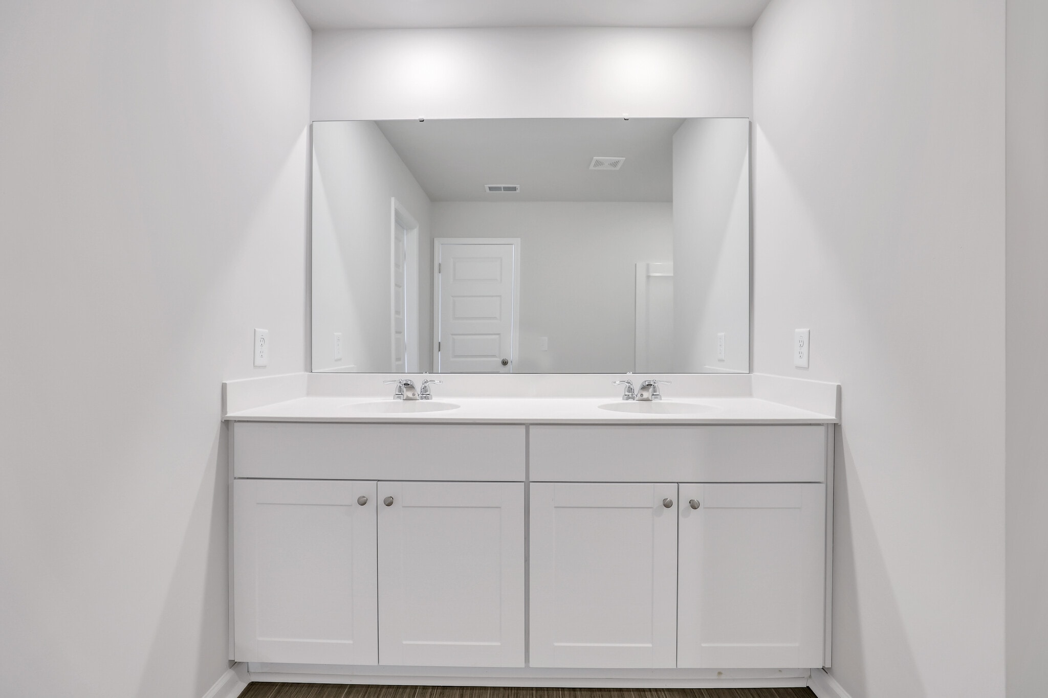 Building Photo - 8049 Reagan Way