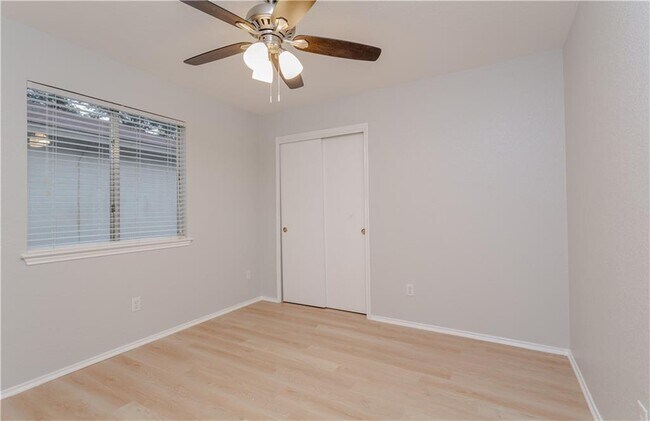 Building Photo - 13207 Vendrell Dr