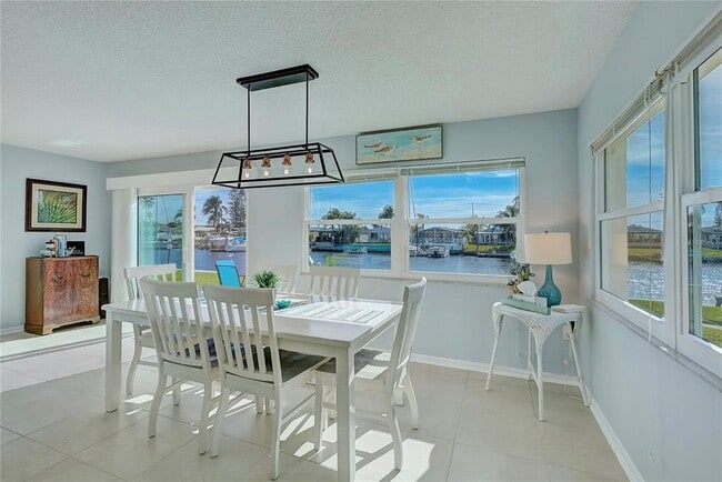 Building Photo - 4518 Garnet Dr