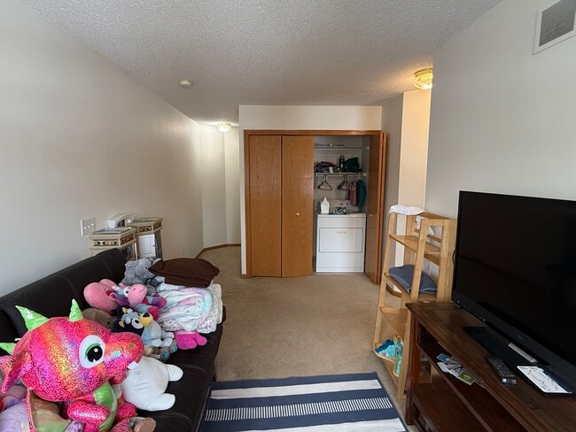 Building Photo - 15711 Fjord Ave