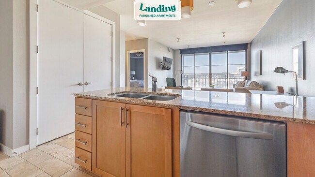 Building Photo - 900 Matisse Dr