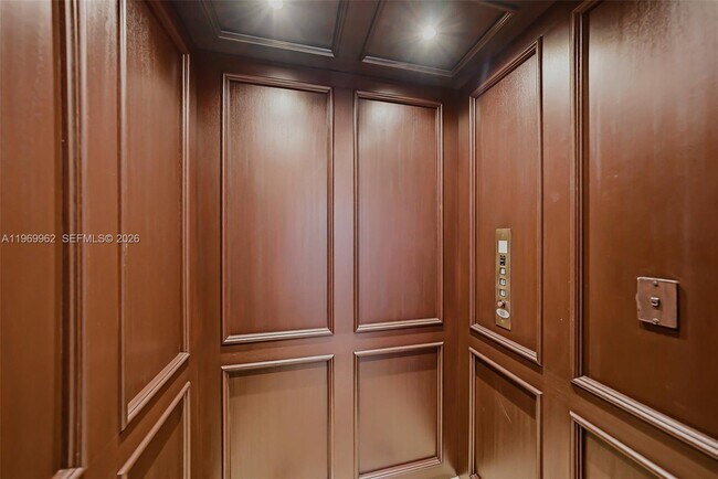 Building Photo - 628 Coral Way