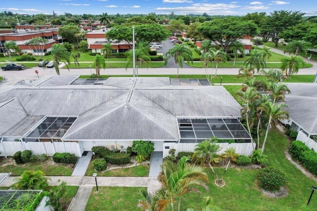 Building Photo - 93 East Ct