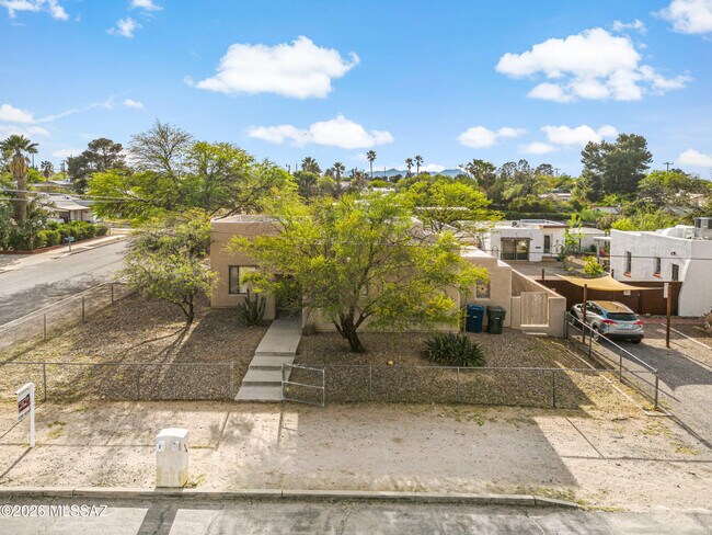 Building Photo - 1317 N Howard Blvd