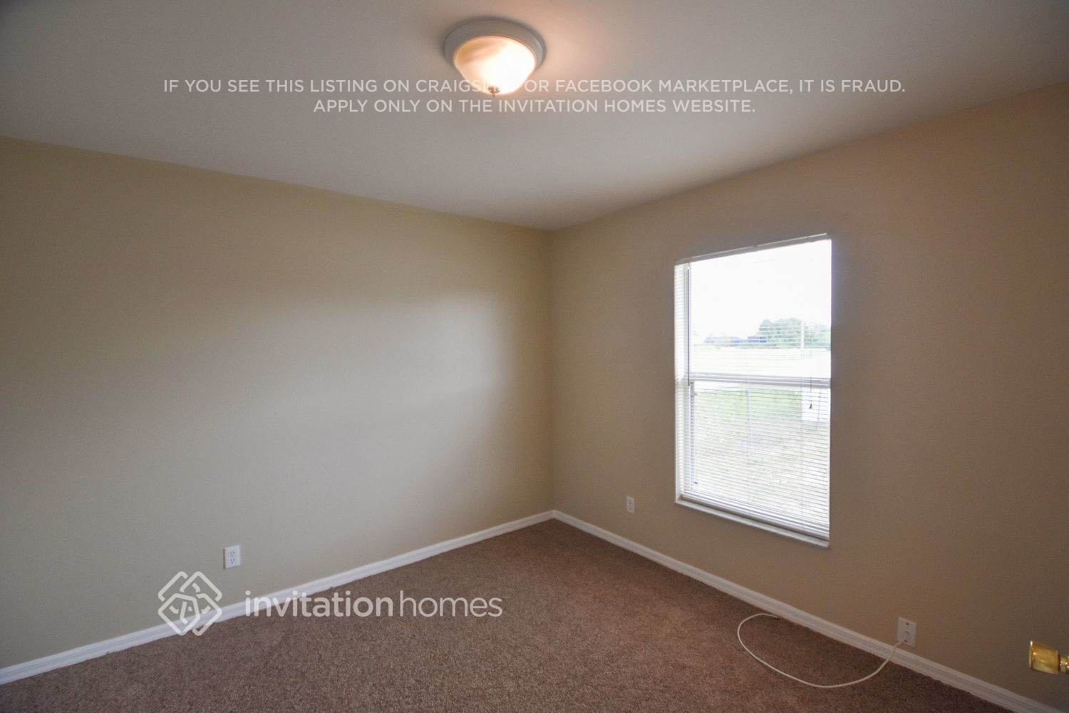 Building Photo - 3423 SW 9th Ave