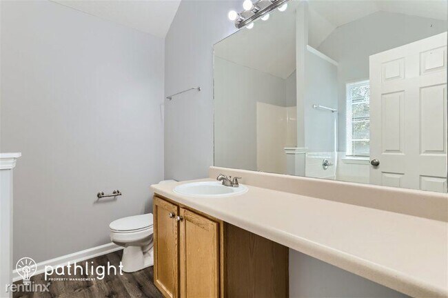 Building Photo - 535 Concord Terrace UNIT