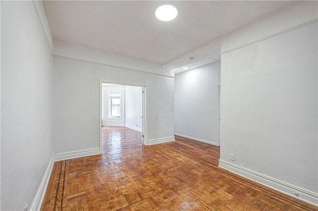 Building Photo - 414 Miller Ave