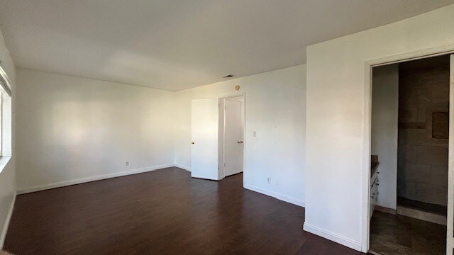 Building Photo - 608 E Matchwood Pl