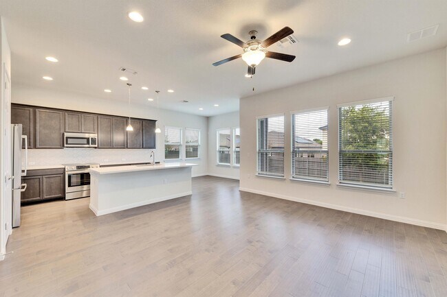 Building Photo - 9937 Comely Bnd