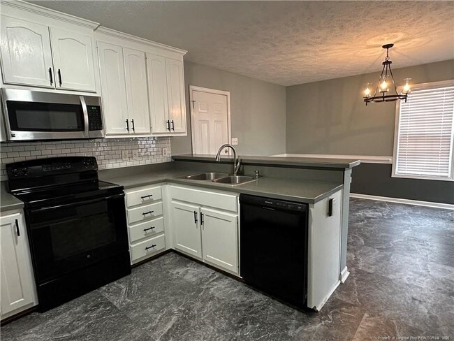 Building Photo - 3411 Hill St