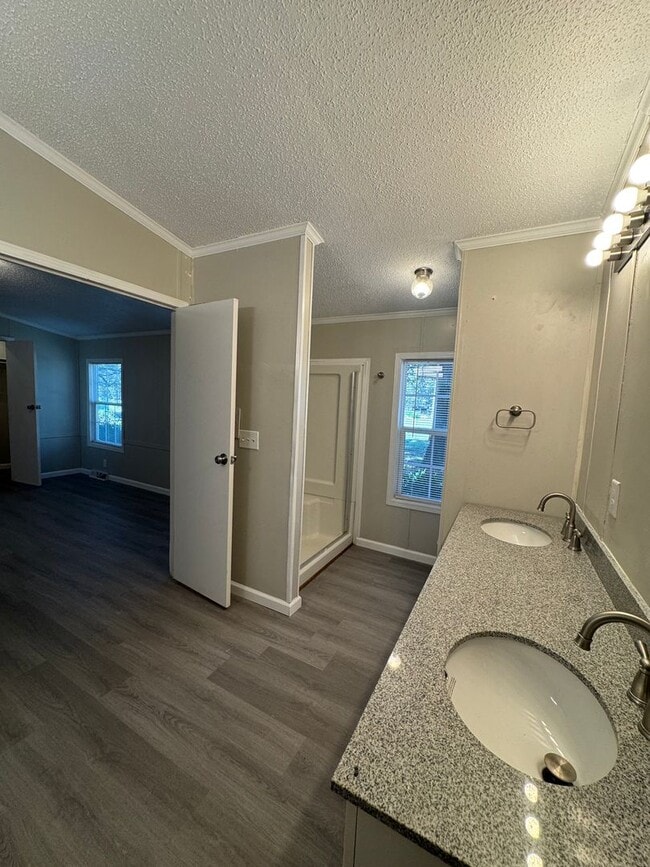 Building Photo - 236 Kue Pass