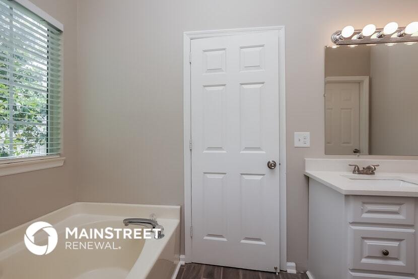 Building Photo - 1469 Aaronwood Dr