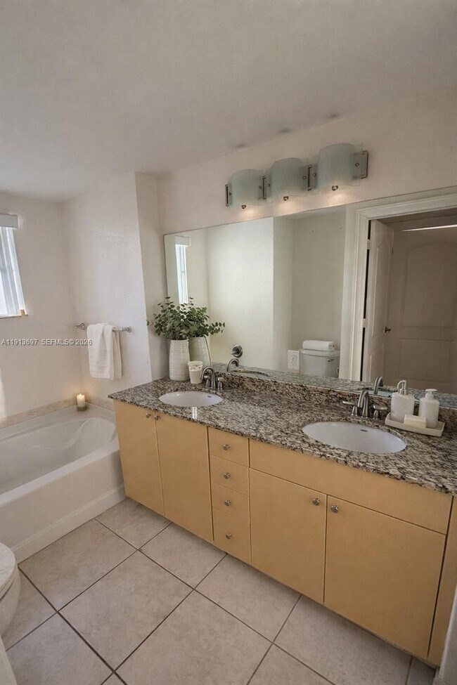 Building Photo - 1830 Radius Dr