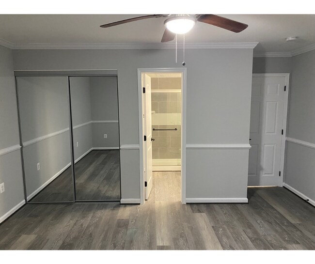 Building Photo - 15 Village Rd