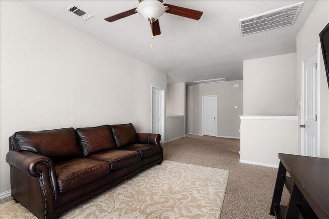 Building Photo - 211 Joseph Dr