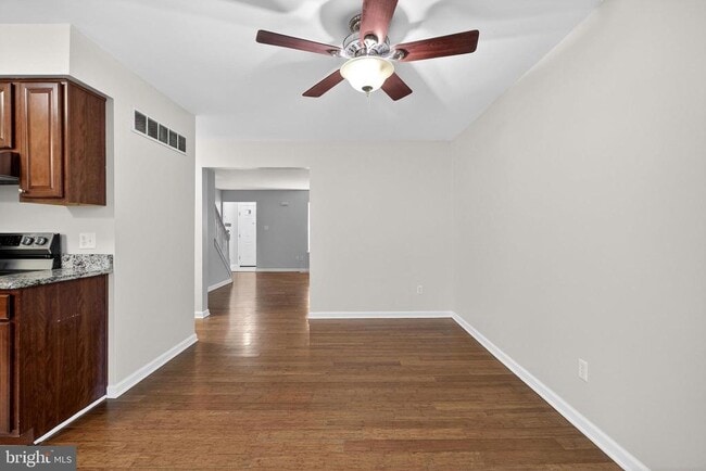 Building Photo - 613 Candlestick Ln