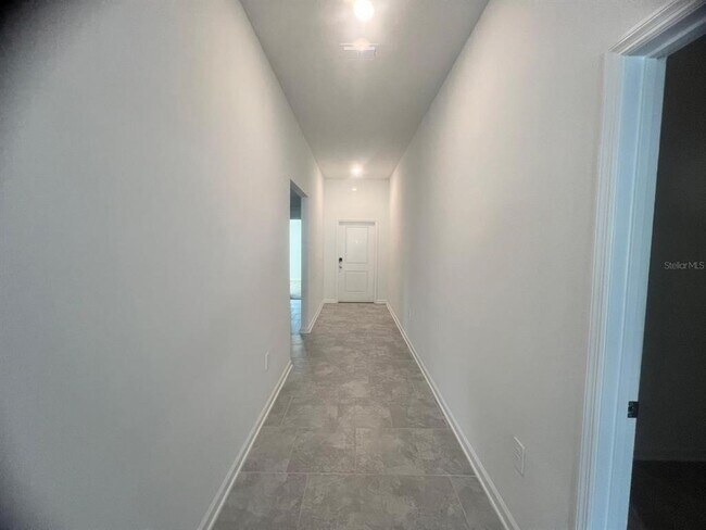 Building Photo - 4964 Worchester Dr