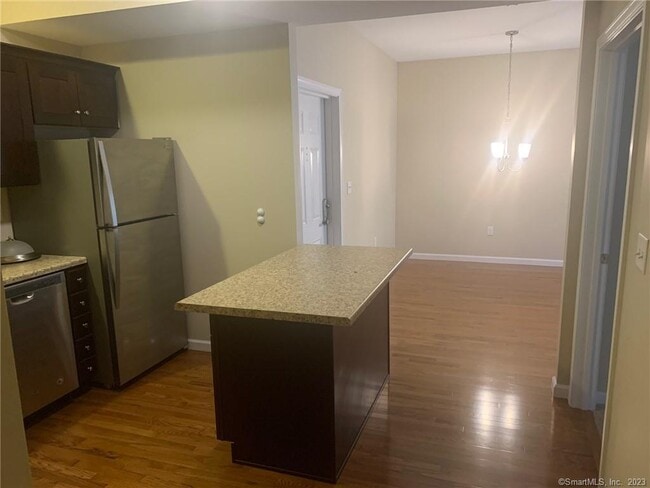 Building Photo - 76 Liberty St