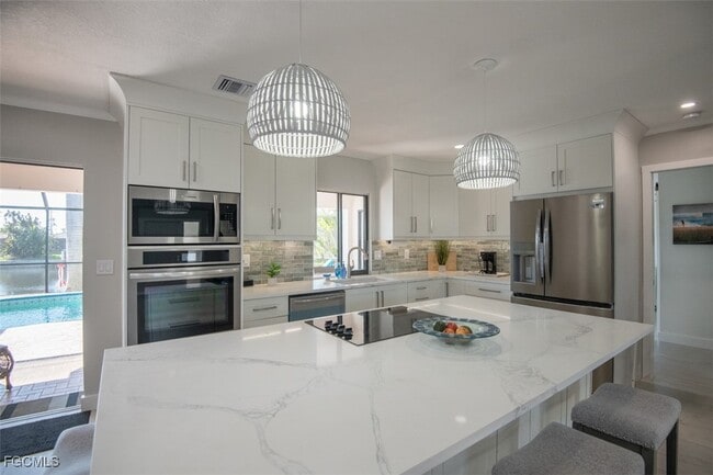 Building Photo - 915 Don Juan Ct