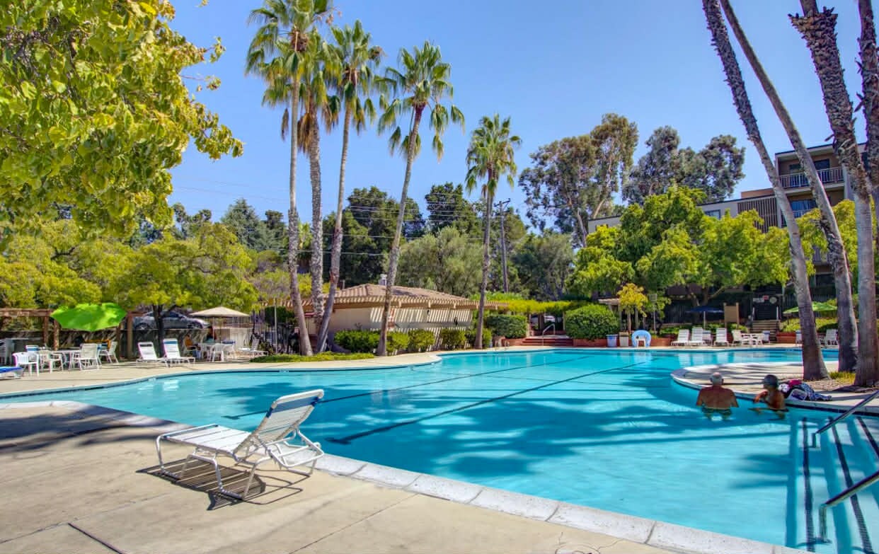 Building Photo - 300 N Civic Dr