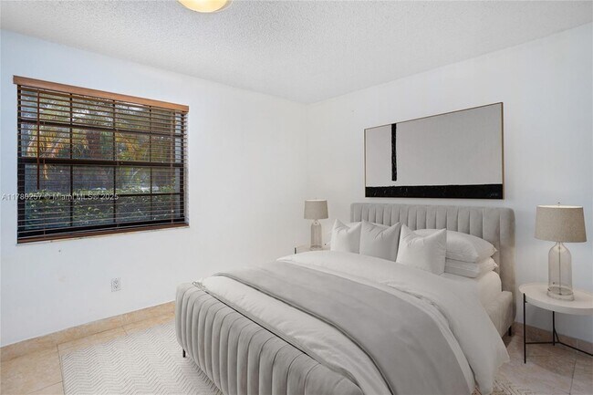 Building Photo - 3553 Magellan Cir