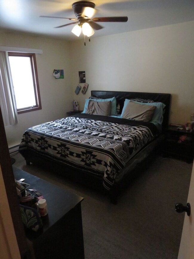 Building Photo - 1712 Chumas Dr