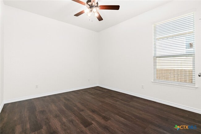 Building Photo - 5200 Rose Petal Ct