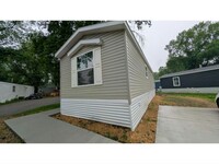 Building Photo - 114 Lynn Ln