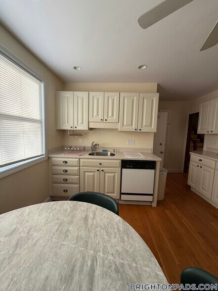 Building Photo - 18 Newcastle Rd