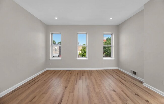 Building Photo - 121 N Patterson Park Ave