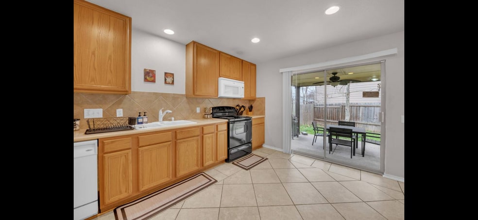 Building Photo - 4612 Peach Grove Rd