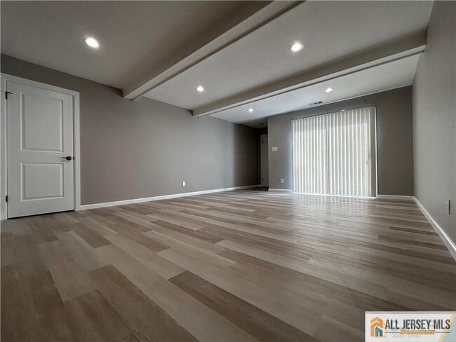 Building Photo - 13 Sweetgum Ln