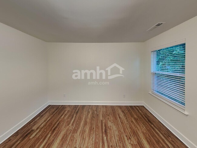 Building Photo - 807 Mary Beth Ct