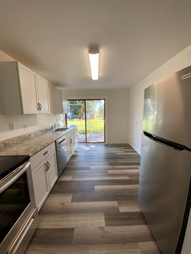 Building Photo - 3 br, 1 bath House - 111 NORTH RONKS ROAD