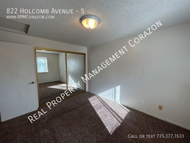 Building Photo - 822 Holcomb Ave