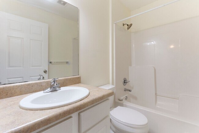 Building Photo - 108 N Gray Ave