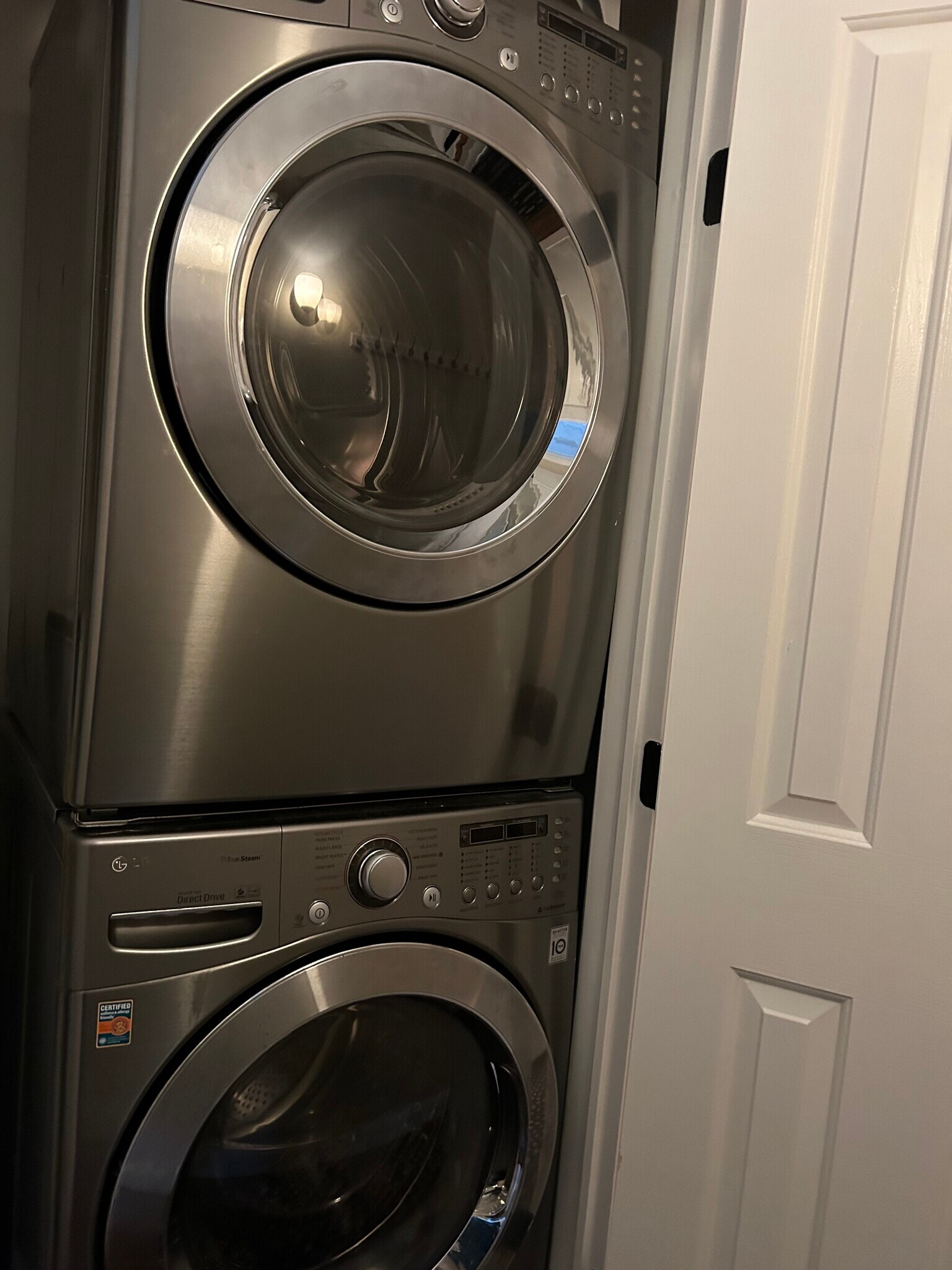 Building Photo - 22 E Market St