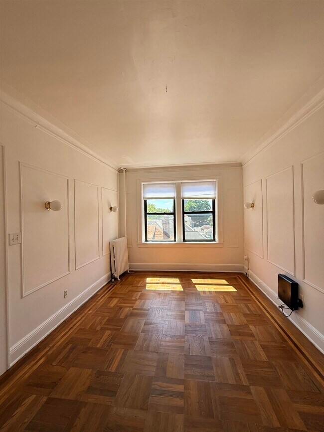 Building Photo - 435 79th St