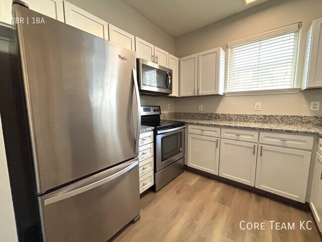 Building Photo - 701 Westport Rd